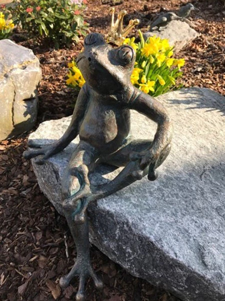 Bronzefigur Froschkönig Sitzend Groß (Art.Nr. 89015) 1 Bronzefigur Froschkönig Sitzend Groß (Art.Nr. 89015)